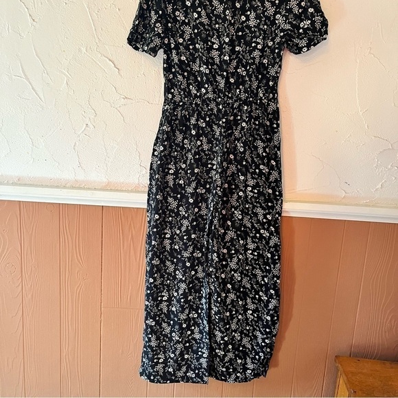 Japna V-neck Black and White Floral Romper Size Small - Picture 3 of 8